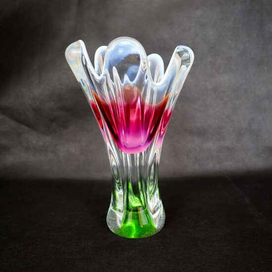 Trīskrāsaina vāze Jozef Hospodka